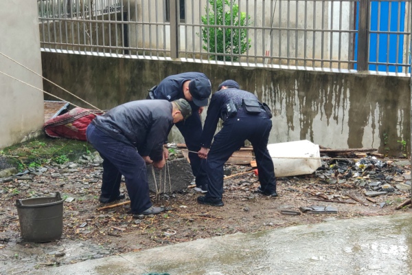 陶廠派出所黨員突擊先鋒小分隊顯成效副本.jpg