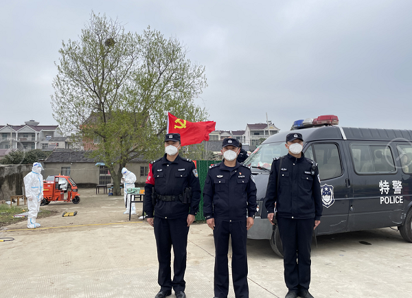 縣公安局機(jī)關(guān)第七黨支部：黨建引領(lǐng)聚合力，抗疫一線黨旗紅600-400.png