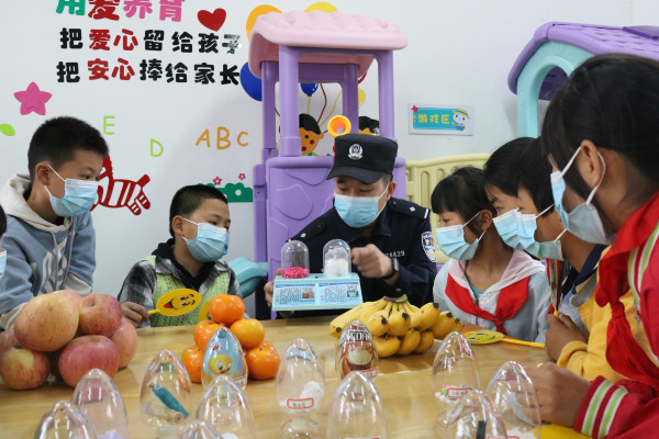 蜂蜜瀏覽器_走進禁毒課堂 走進留守兒童.jpg
