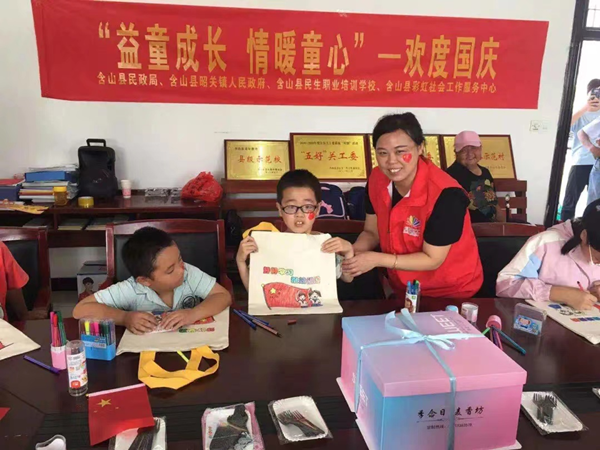 縣民政局：鏈接社會(huì)資源 搭建心的橋梁2.png
